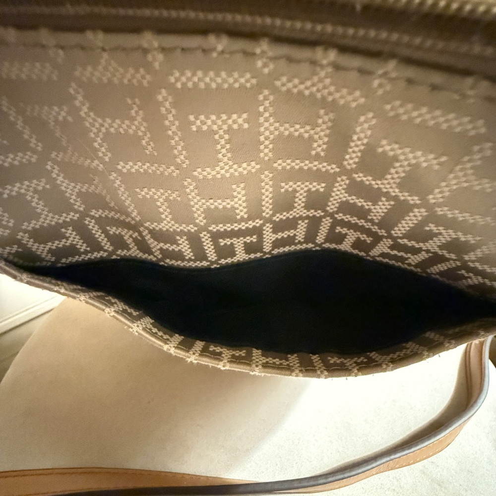 SOLD - Picture 4 of 8